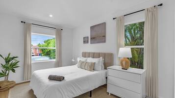 6 bedrooms, iron/ironing board, free WiFi, bed sheets