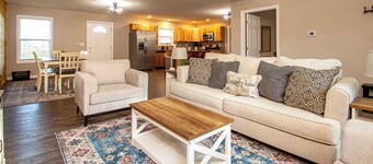 Cedar Hill ⭐️ 10 min to Parks ⭐️Great Views ⭐️ Pets