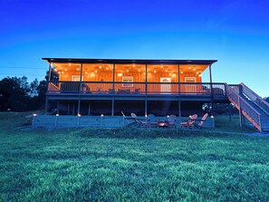 Exterior - Cedar Hill ⭐️ 10 min to Parks  ⭐️Great Views  ⭐️ Pets (Rockbridge)