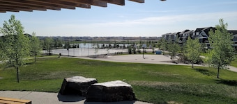 Luxurious home away from home with AC in a quiet & Clean Neighborhood just 4 U