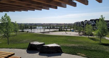 Luxurious home away from home with AC in a quiet & Clean Neighborhood just 4 U