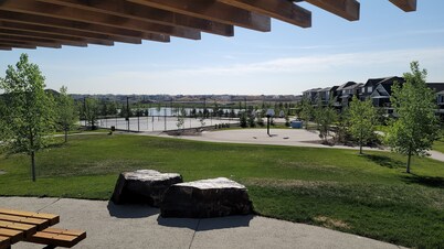Luxurious home away from home with AC in a quiet & Clean Neighborhood just 4 U