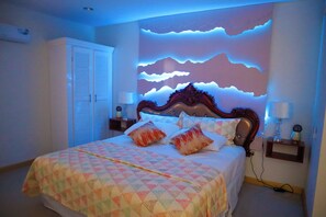 1 chambre, fer et planche à repasser, Wi-Fi gratuit, draps fournis