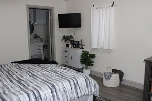 1 bedroom, iron/ironing board, WiFi, bed sheets - Allie Rose/Tiny house Lake Athens/ Canton Trade Days (Athens)