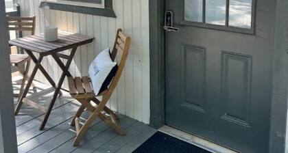 Allie Rose/Tiny house Lake Athens/ Canton Trade Days