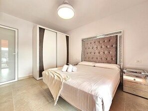 2 Schlafzimmer, Bügeleisen/Bügelbrett, Internetzugang, Bettwäsche