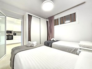 2 bedrooms, iron/ironing board, internet, bed sheets