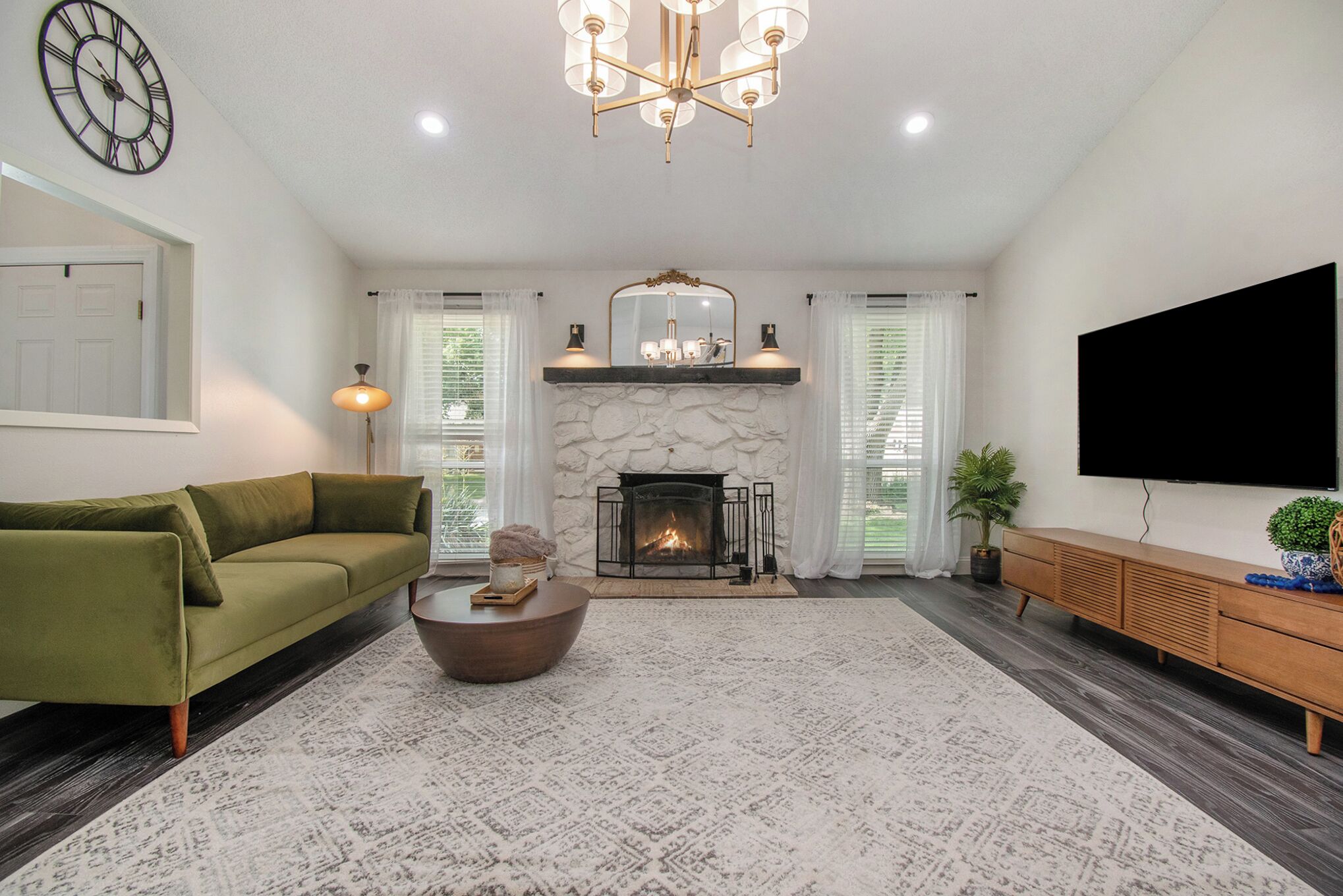 Smart TV, fireplace, video games
