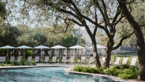 Pool - 1-Bedroom Suite at a 4⭐️ Hotel (San Antonio)