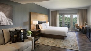 Room - 1-Bedroom Suite at a 4⭐️ Hotel (San Antonio)