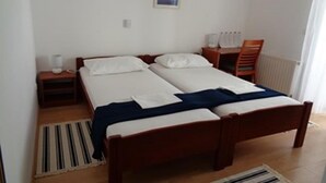 Apartment - Vlado - 300 m From Pebble Beach - SA6 2 (Omisalj)
