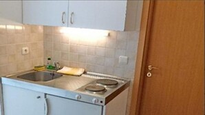 Apartment - Vlado - 300 m From Pebble Beach - SA6 2 (Omisalj)