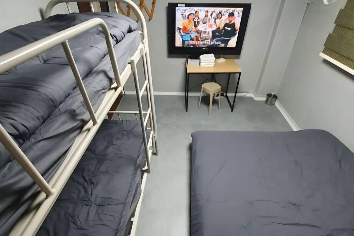 Soundproofing, free WiFi