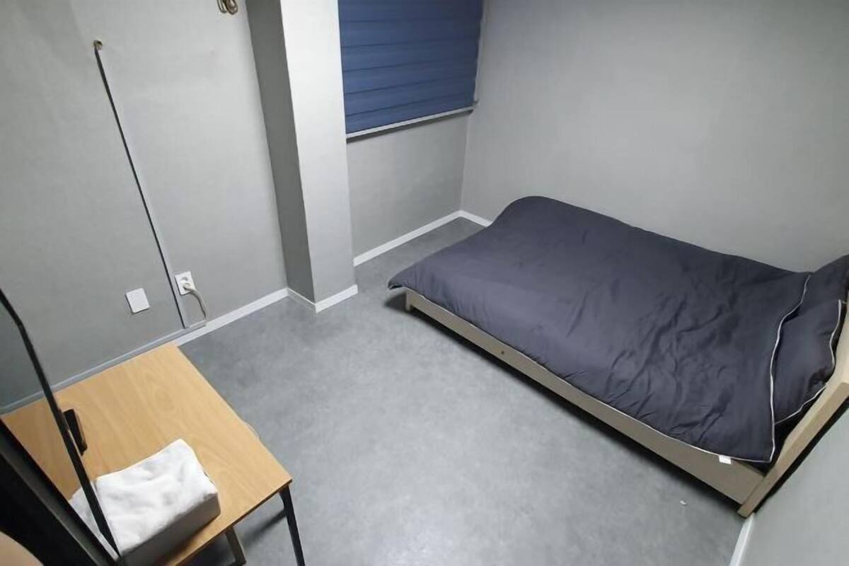 Soundproofing, free WiFi