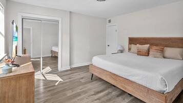 5 bedrooms, desk, iron/ironing board, free WiFi