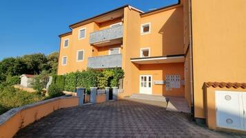 Apartment | Exterior