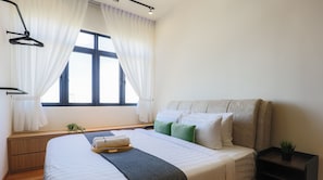 Deluxe Studio