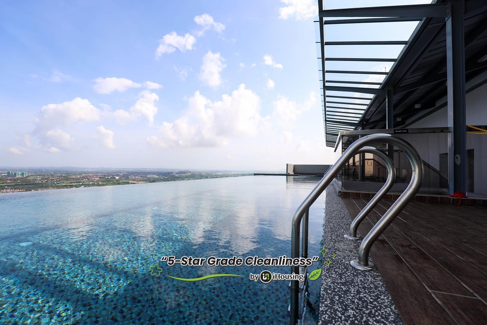 Indoor pool, 2 outdoor pools