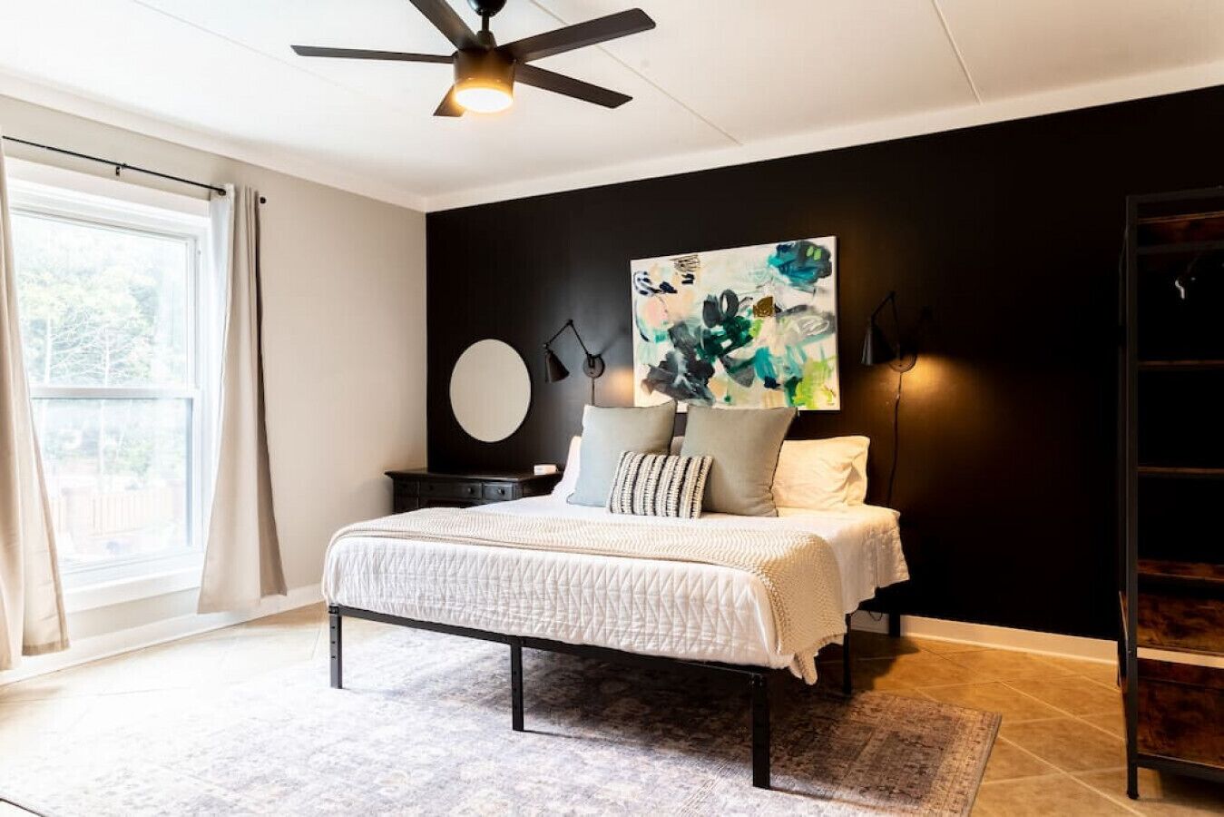 2 室のベッドルーム、デスク、アイロン / アイロン台、WiFi (無料)