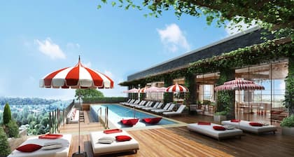 Famous Music Row Presidential Suite with Guitar Pool!