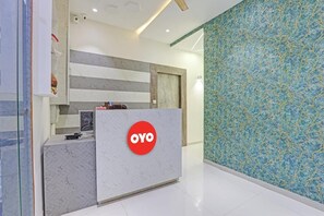 Reception - Hotel Planet Villa (Ahmedabad)