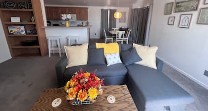 Bee-utiful Little House