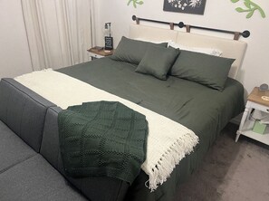 1 chambre, fer et planche à repasser, Wi-Fi gratuit, draps fournis