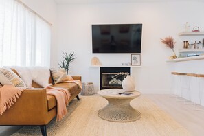 Smart TV, books
