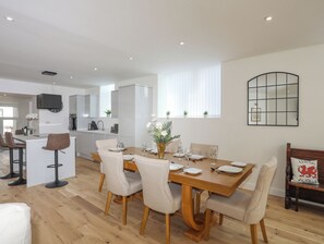 Dining - The School House (Holyhead)