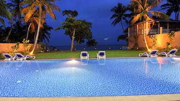 Outdoor pool, sun loungers