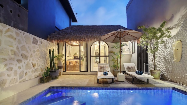 Outdoor pool - Bali Seminyak Beach Bungalow Loft Style #2 -  walking distance to beach  (Bali)
