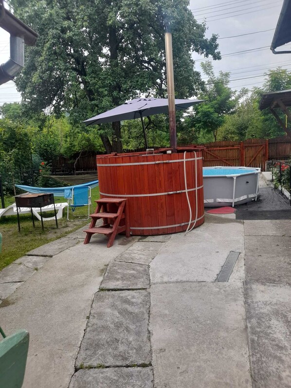 Bain à remous extérieur