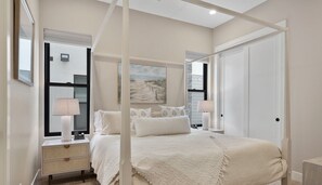 7 bedrooms, desk, iron/ironing board, travel crib