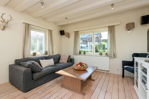 Een smart-tv en een dvd-speler