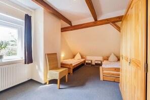 6 bedrooms, WiFi