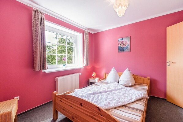 6 bedrooms
