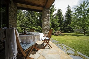 Outdoor dining - Chalet in Vielha near Baqueira Ski Resort (Vielha)