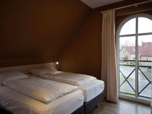 8 bedrooms, WiFi