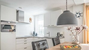 Luokittelematon kuva, 5 kautta 23, painike