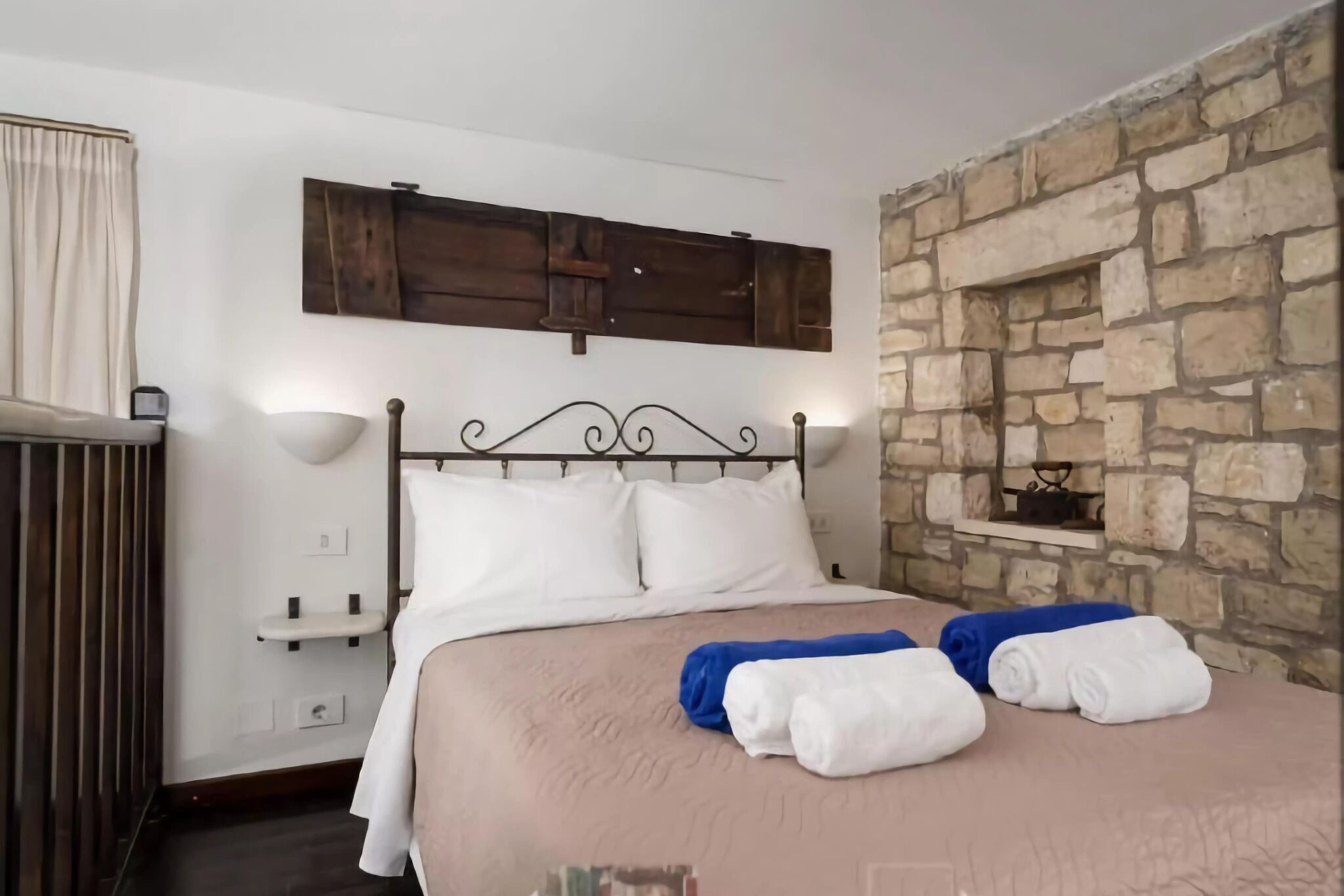1 bedroom, iron/ironing board, free WiFi
