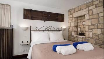1 bedroom, iron/ironing board, free WiFi