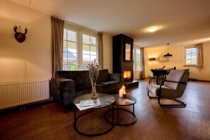 Smart-tv en een open haard