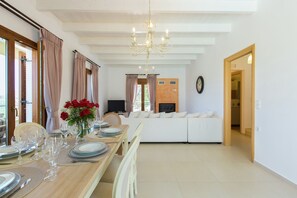 Dining - Villas in Crete with Private Pool & Beaches (Achlades)