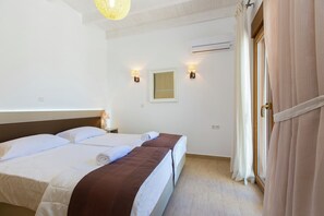 11 slaapkamers, een strijkplank/strijkijzer, gratis wifi, beddengoed