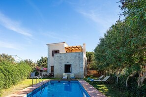 Pool - Villa in Prines with White Mountains View (Prinès, Rhethymno)
