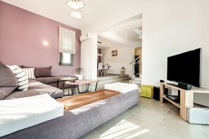 تلفزيون ذكي، مشغل دي في دي