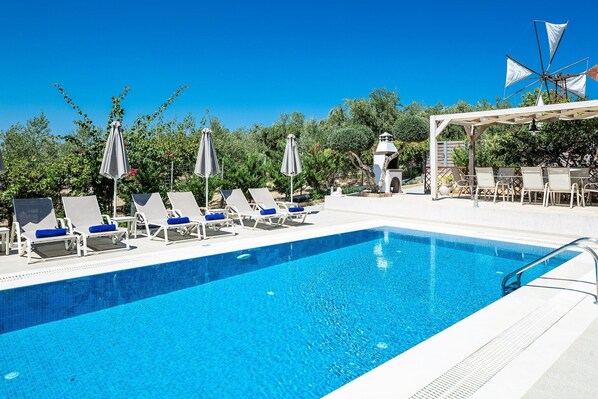 Pool - Villa in Crete with Stunning Sea Views (Adelianos Kampos)