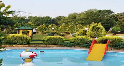 Villa in Parc de Kievit with Garden & Fireplace