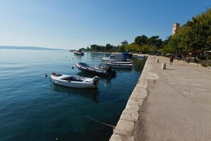 Marina - Apartment in Kaštel Sucurac with Sea View (Kaštel Sućurac)