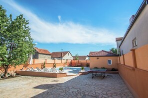 Terrace/patio - Holiday Home in Imotski with Pool (Imotski)